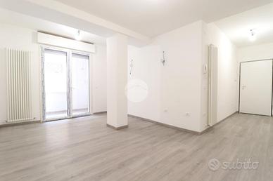 2 LOCALI A SAN BENEDETTO DEL TRONTO