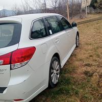 Subaru  legacy 