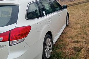 Subaru  legacy 