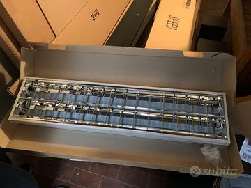 Apparecchio di illuminazione da soffitto o parete