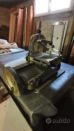 affettatrice professionale OMAS 