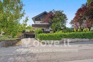 Appartamento di 148 m² con 4 locali e posto auto a