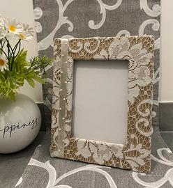 Cornice con pizzo vintage