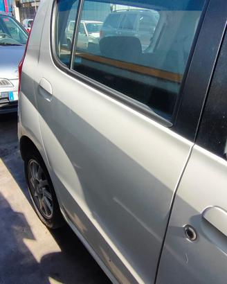 DAIHATSU CUORE 2010 PORTA POSTERIORE SX/DX