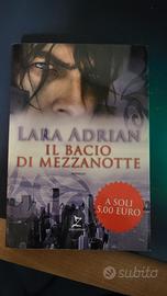 Libro Lara Adrian il bacio di mezzanotte 