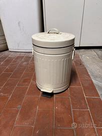 Bidone spazzatura