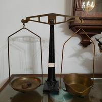 Bilancia a bracci uguali