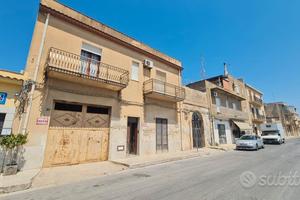 Castelvetrano casa indipendente con garage