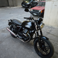 Moto guzzi v7 II
