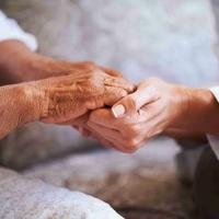 Referenziata badante anziani h24 Bari