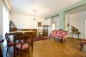 APPARTAMENTO ESCLUSIVO CON TERRAZZO E BOX!