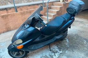 Scooter skyliner 150