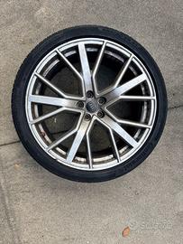 Cerchi in lega 21"  completi di gomme vnuove