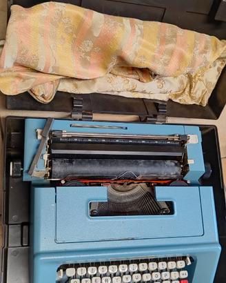 Macchina da scrivere Olivetti Studio 46