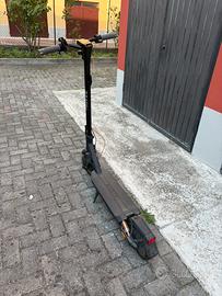 Monopattino Navee ST3 50Km autonomia