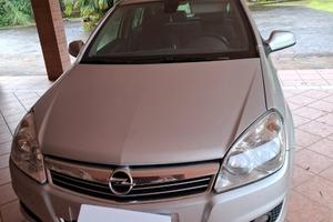 opel astra station wagon