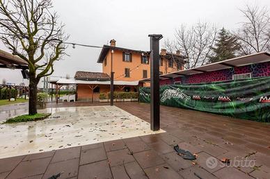 Casa indipendente di 1236 m² con più di 5 locali a