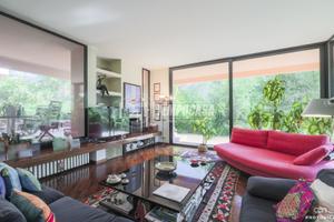 VILLA UNIFAMILIARE CON AMPIO GIARDINO PRIVATO NELL