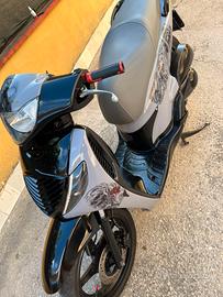 sh 125