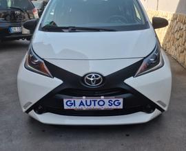 Toyota Aygo 1.0 VVT-i 69 CV 5 porte x-cool TSS