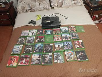Xbox One  condizioni nuove incluso 2Joystick