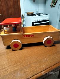 Camion giocattolo in legno anni 70