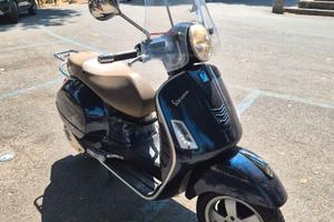Vespa 300 GTS