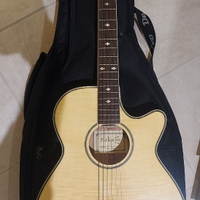 Chitarra acustica