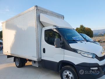 IVECO DAILY  CON CASSA RUOTE GEMELLATE 