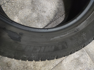 Pneumatico 235/55/R17