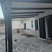 Pergolato in legno 4x4 bicolore