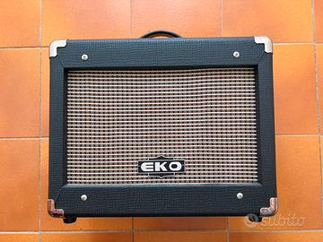 Chitarra elettrica con amplificatore