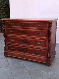 Comò in stile classico con piano in marmo 