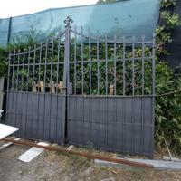 Cancello di villa storica