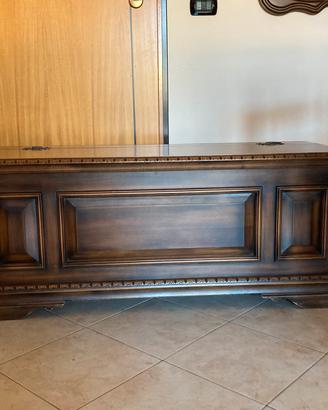 Cassapanca in legno lavorato