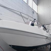 imbarcazione walkaround capelli 