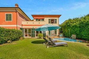 VILLA SINGOLA A LA SPEZIA