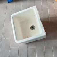 Pilozzo in ceramica senza lavatoio