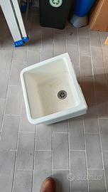 Pilozzo in ceramica senza lavatoio