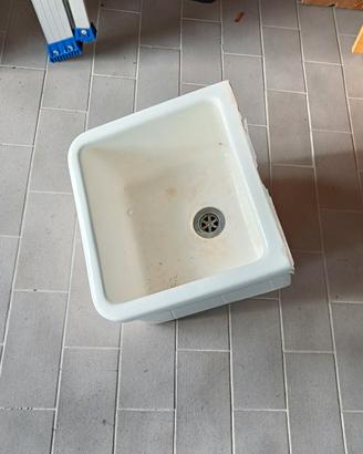 Pilozzo in ceramica senza lavatoio