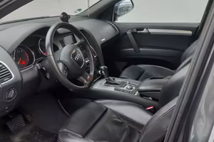  auto Q7 