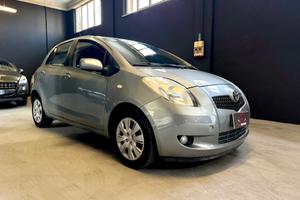 Toyota Yaris 1.3 Benzina - CAMBIO AUTOMATICO