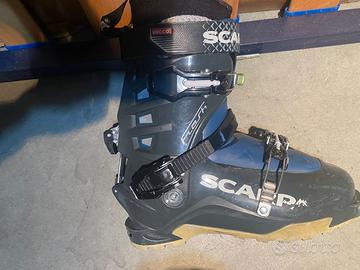 Scarponi sci alpinismo
