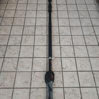 Potatore seghetto a batteria su asta