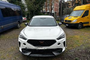 Cupra Formentor 1.5 TSI urto anteriore
