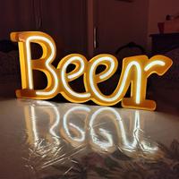 Scritta "Beer" al neon gialla Maison du Monde