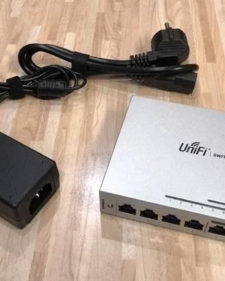 Ubiquiti Switch UniFi 8 Poe con splitter