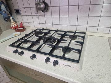 piano cottura Ariston 65 cm 5 fuochi