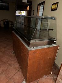 Vetrina calda carrellata