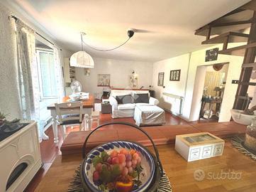 CASA SEMINDIPENDENTE A SERRA RICCÒ